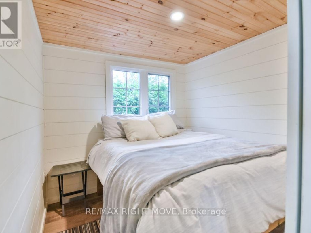 4458 PLUM POINT ROAD, 