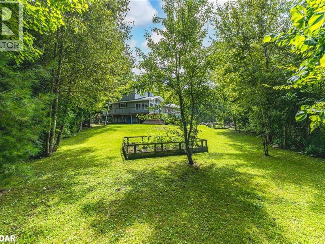 36 MEADOWS Avenue, 