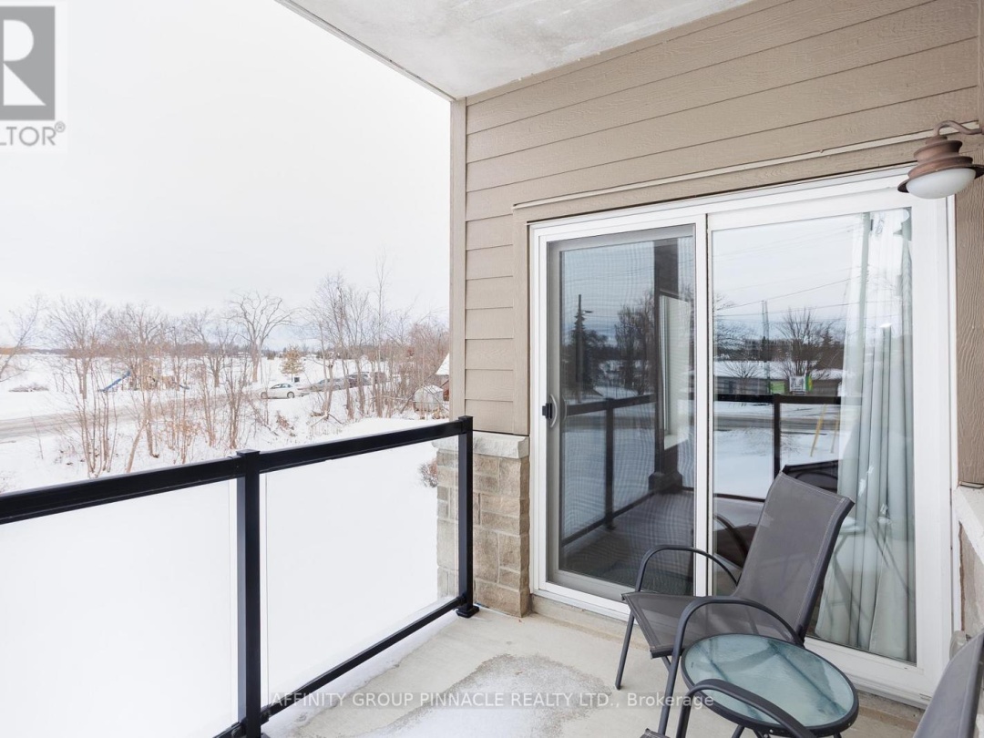 103 - 94 FRANCIS STREET W, 