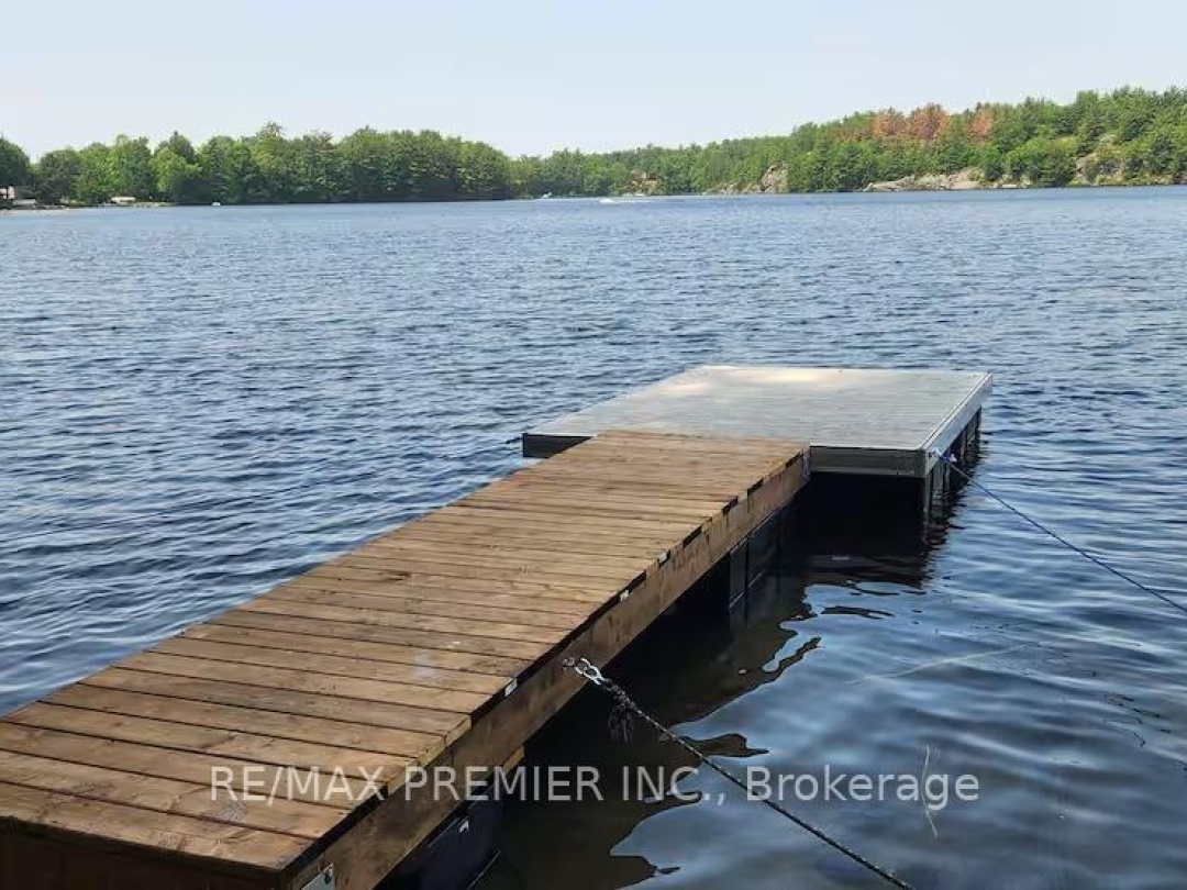570 Phillip Street E, Gull Lake