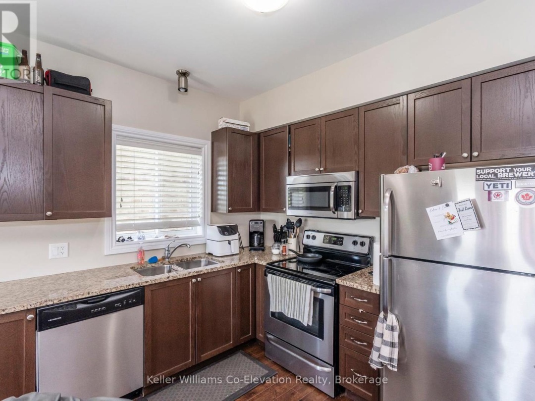 3931 WOOD AVENUE, 