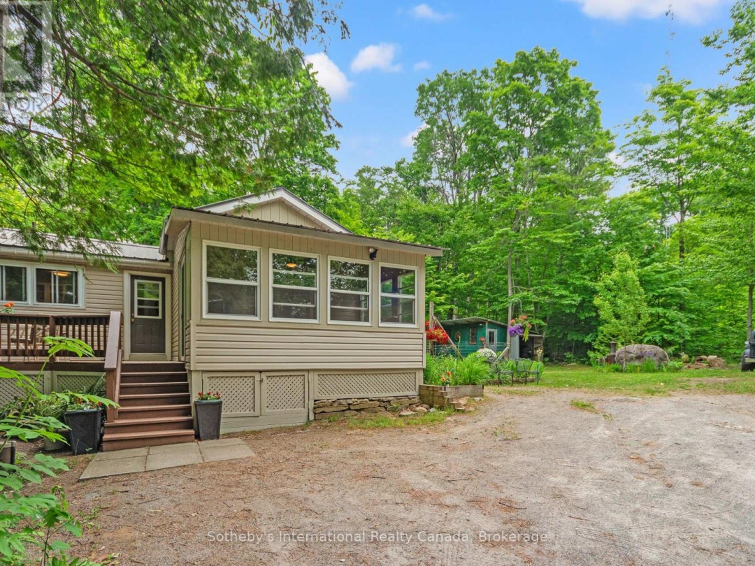 31 MEADOWS AVENUE, 