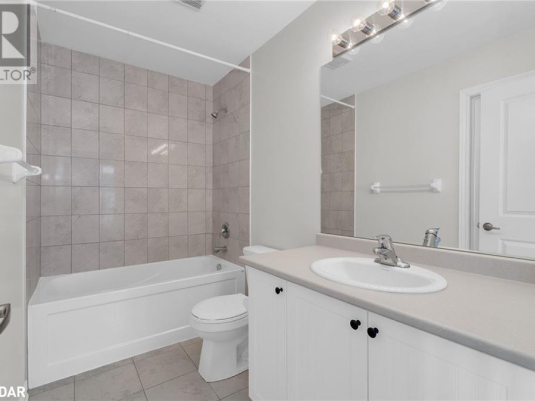 24 Churchlea Mews, Orillia