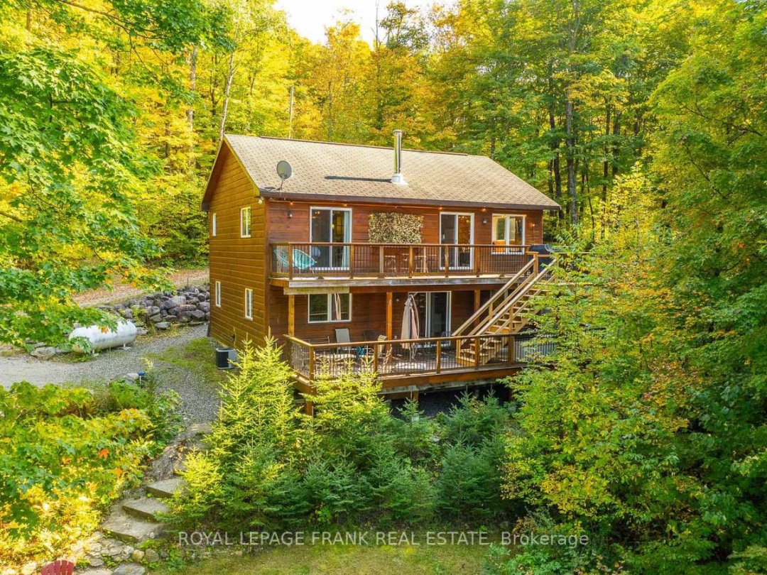 1091 EASHORES ROAD N, 