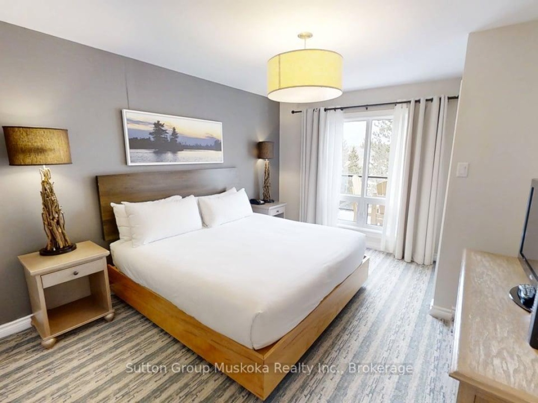 52-305 - 1235 DEERHURST DRIVE, Peninsula Lake