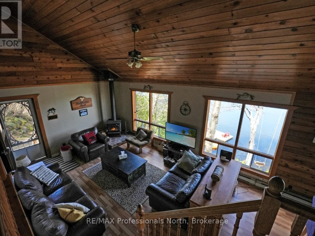 1017 Dunn Road, Haliburton Lake