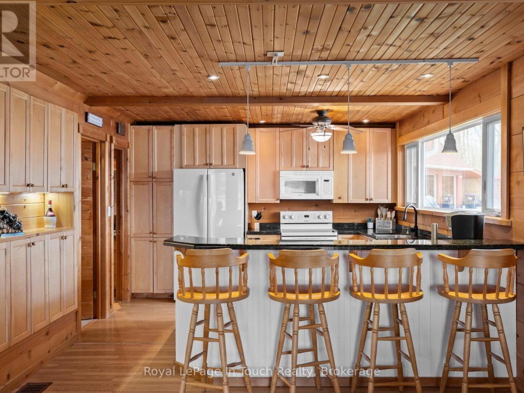 1472 Otter Point Road, Gloucester Pool