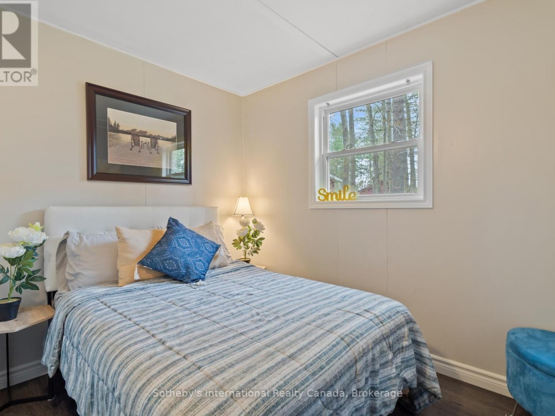 1658 PENINSULA POINT ROAD, Sparrow Lake