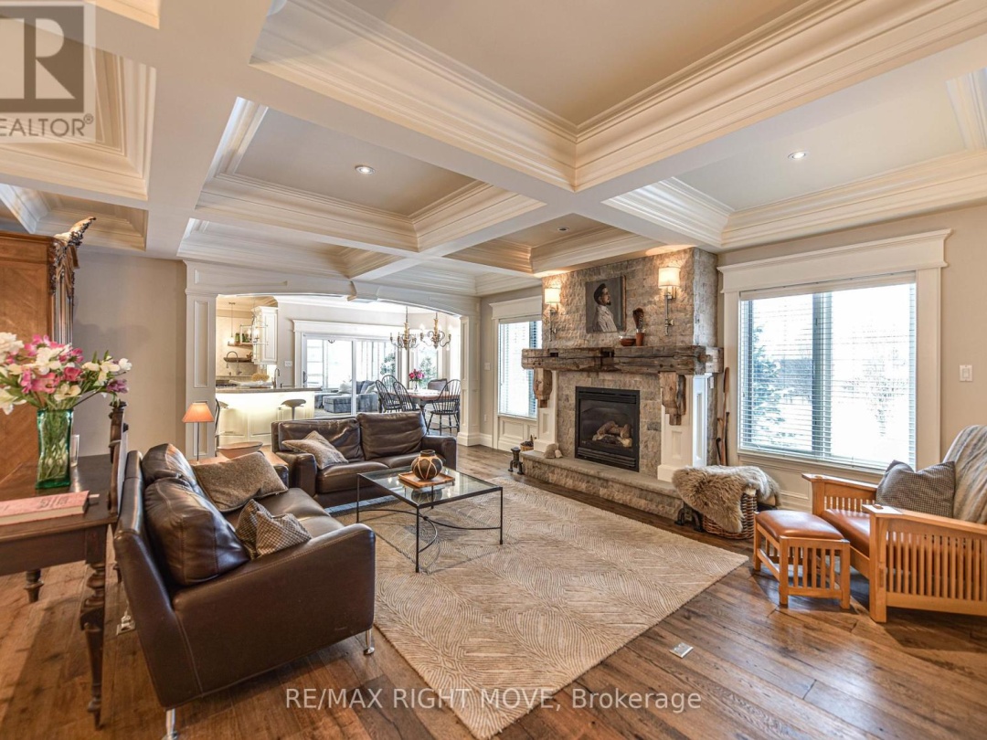 1263 Hawk Ridge Crescent, Severn