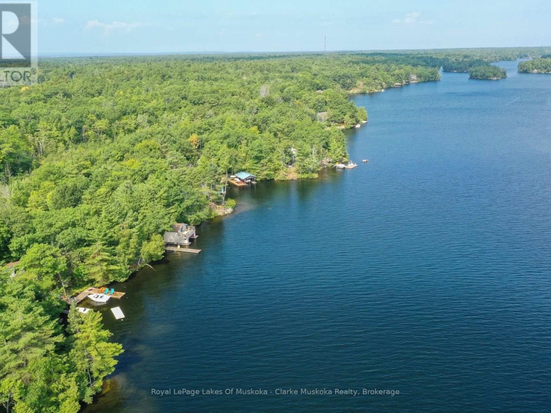 185 WOODLAND TRAIL, Gloucester Pool