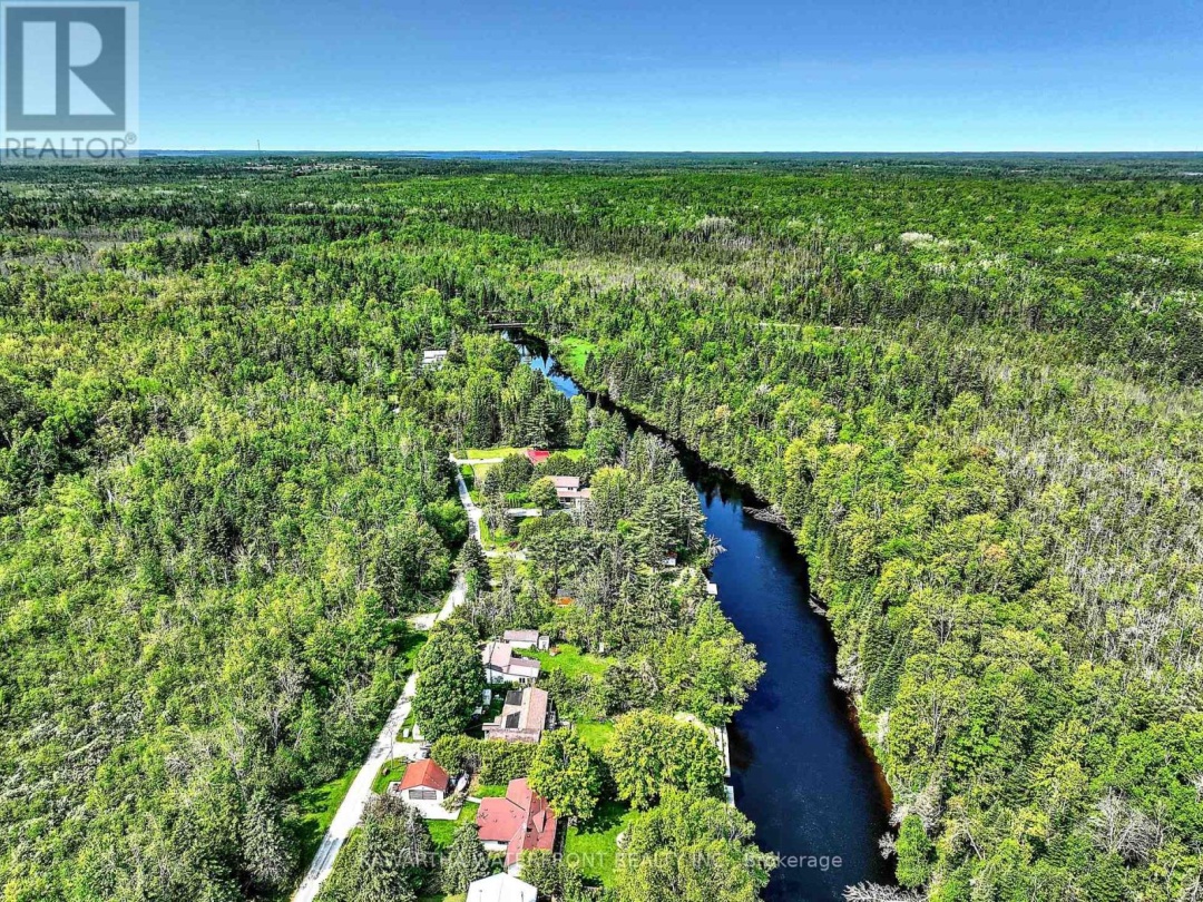 82 Kozy Kove Road, Burnt Lake