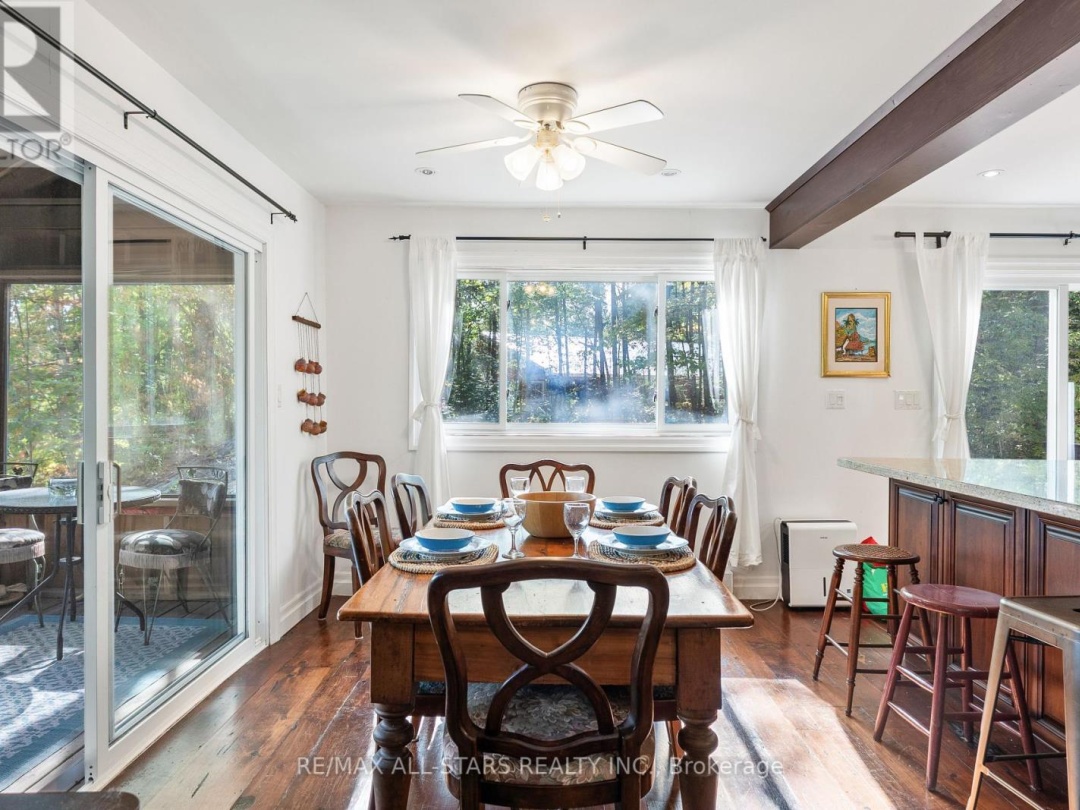 1142 ENGLISH CIRCLE, 