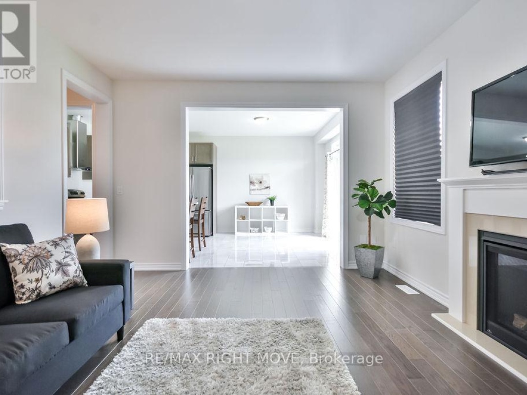 3117 Orion Boulevard, Orillia