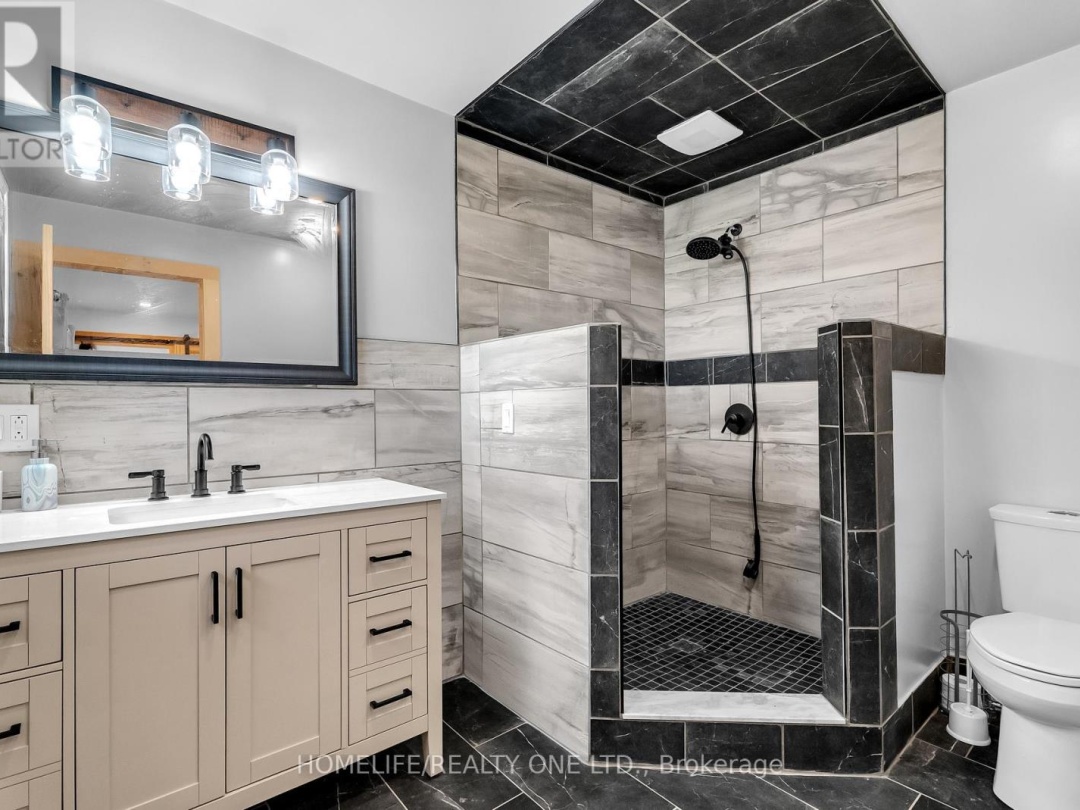 4055 Glen Cedar Drive, Lake Simcoe