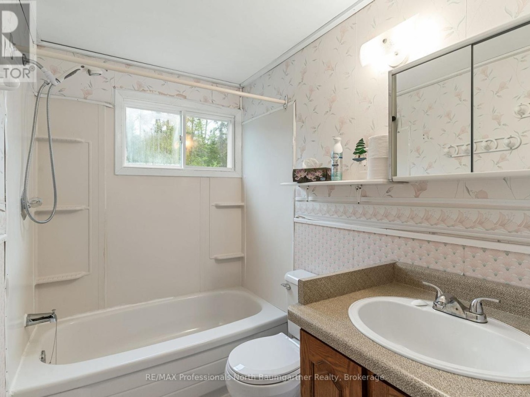 1172 Maebar Road, Twelve Mile Lake