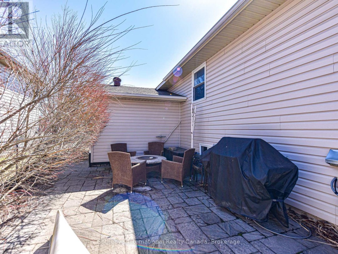 66 Calverley Street, Orillia