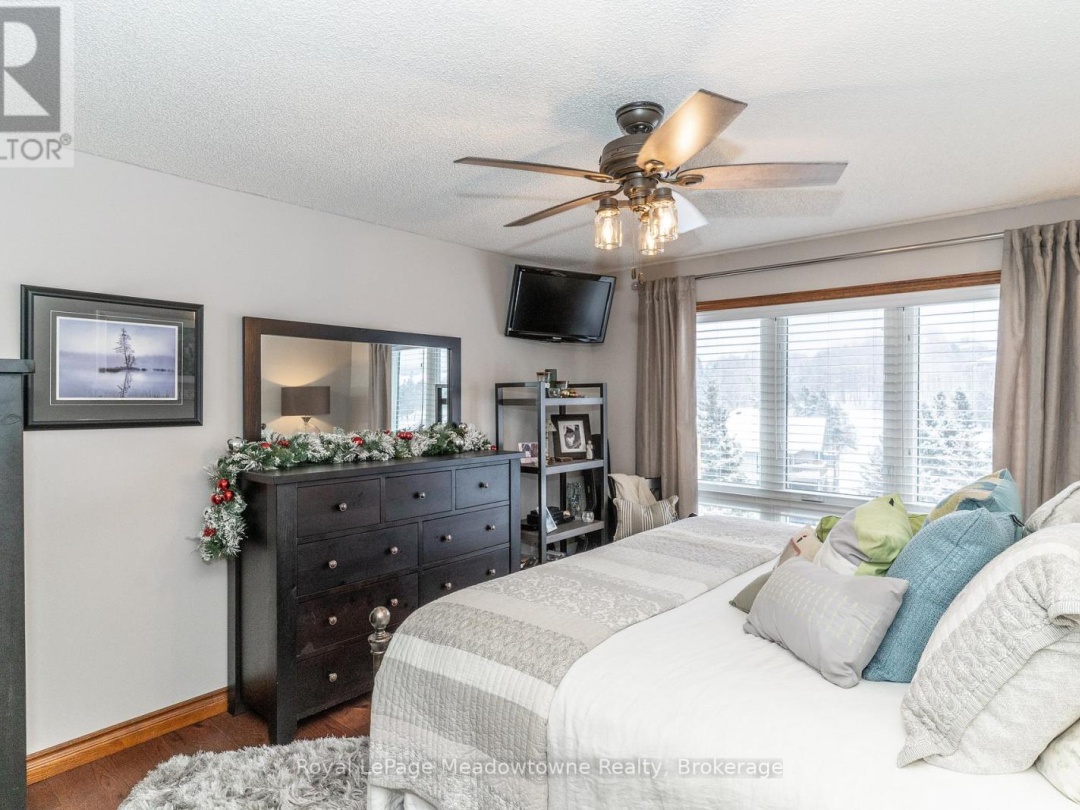 301 - 34 DEERHURST GREENS ROAD, 