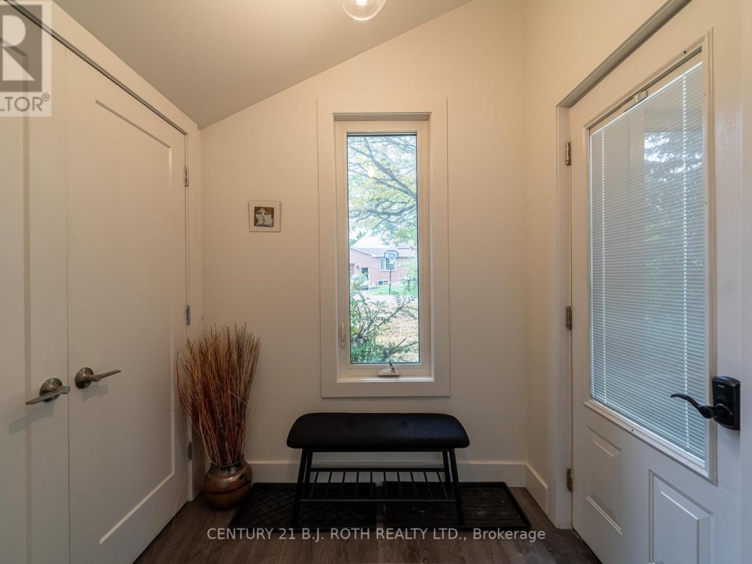 8101 KINGS RIVER ROAD, 