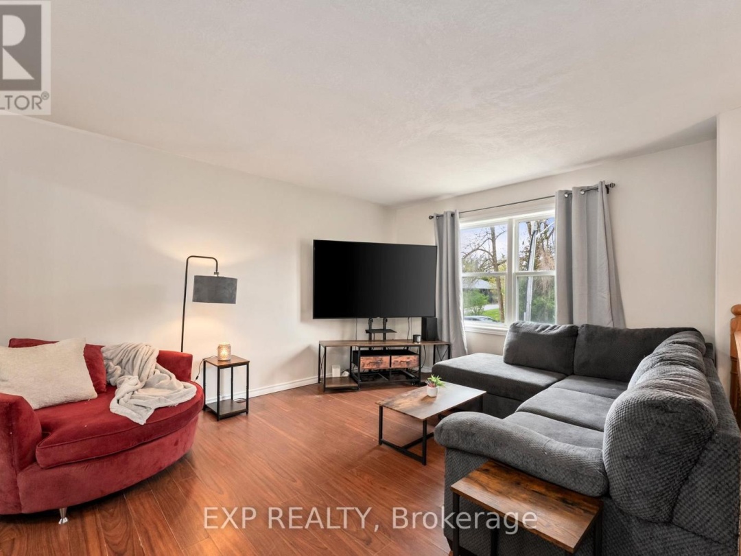 3995 WOODLAND DRIVE, Ramara