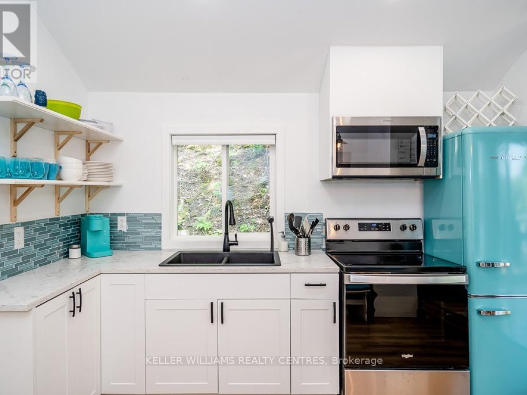 6 CURRIE LANE, 