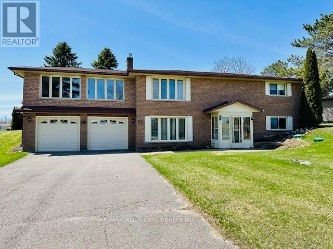369 The Captain's Cor, Pigeon Lake
