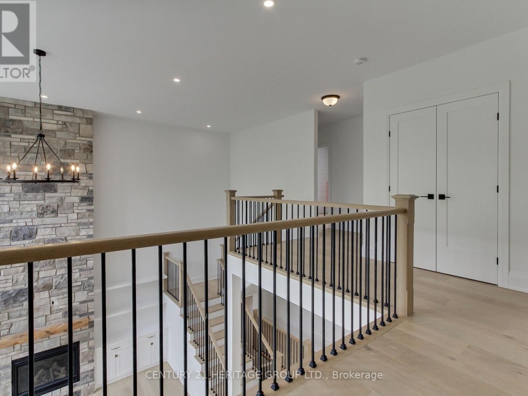 11 Oldenburg Court, Oro-Medonte