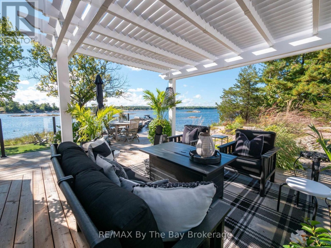 4476 ISLAND 1040/LITTLE BEAUSOLEIL ISLAND, 