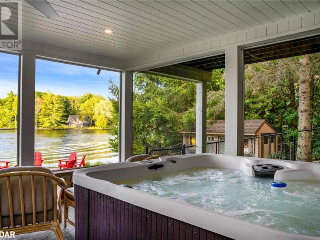 3352 Russell Drive, Gloucester Pool