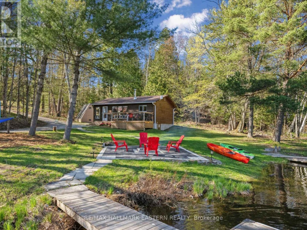 1025 Dickies Lane, Gooderham Lake