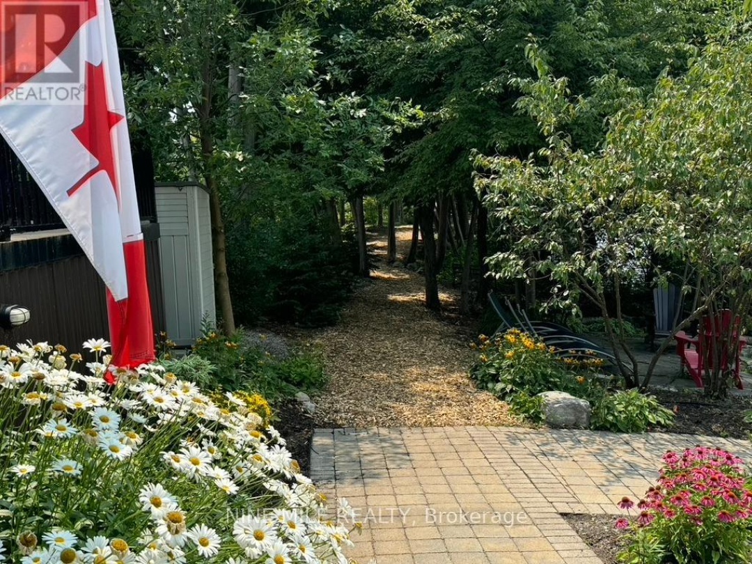 8 5 Invermara Court, Lake Simcoe