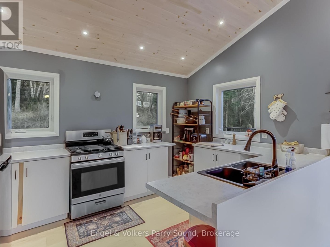 49 Cemetery Road, Seguin