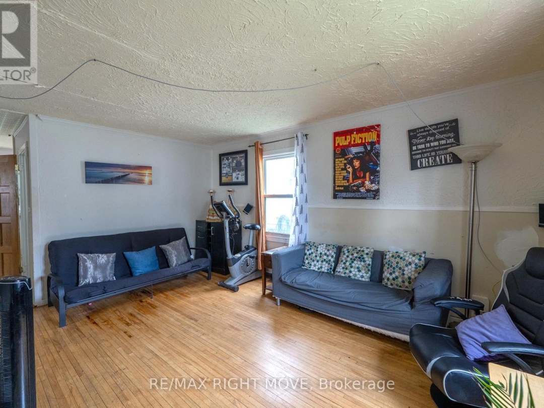 18 ALBANY AVENUE, 