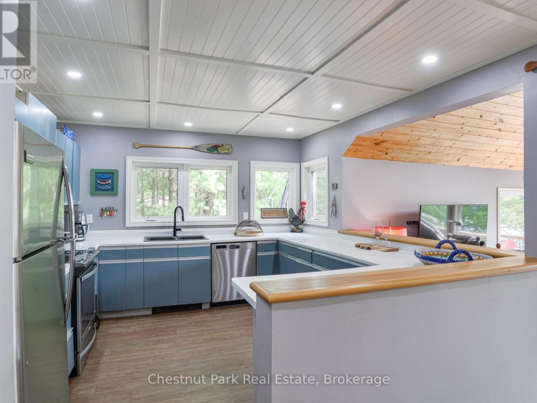 1049 Route 11 Road E, Kahshe Lake