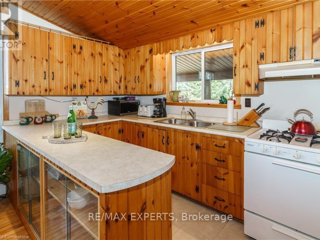 86 STONEY ROAD, Manitouwabing Lake