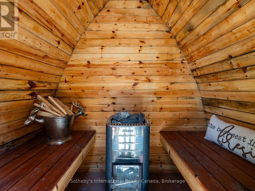 1050 Cobble Rose Lane, Moore Lake