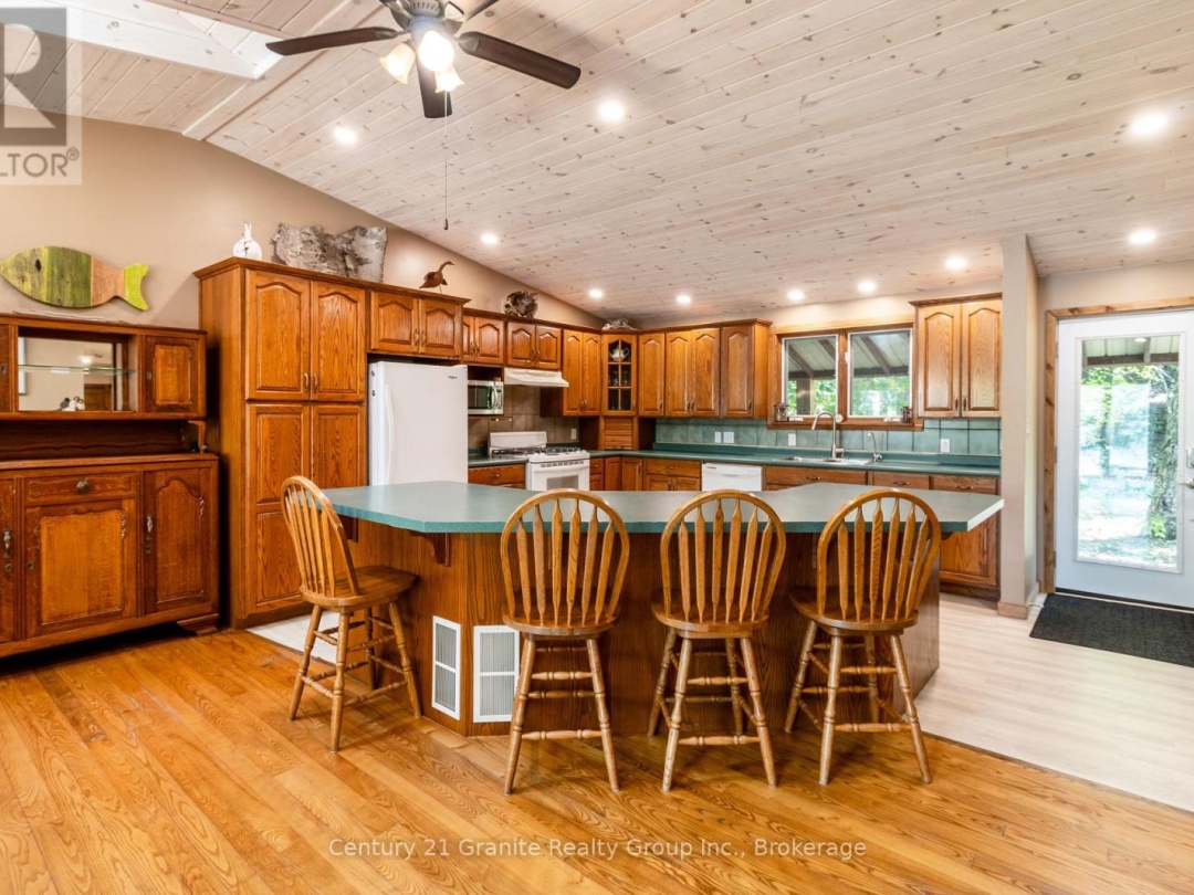 1054 THE NARROWS TRAIL, 