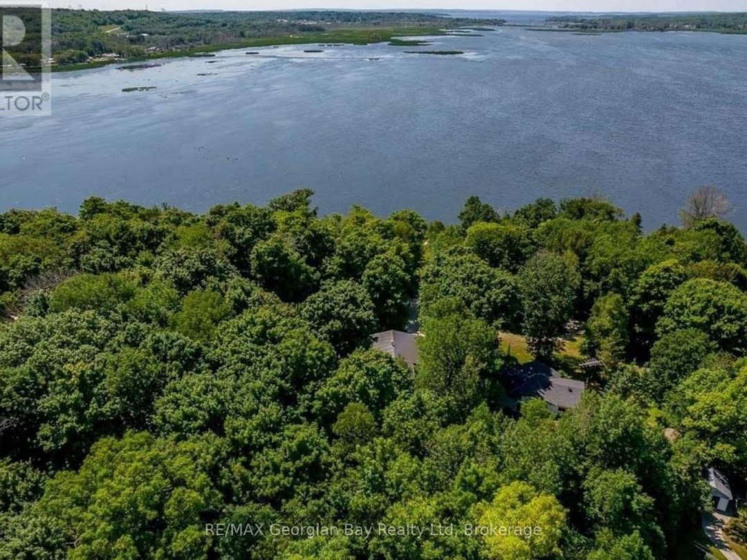1745 TWIN OAKS CRESCENT, Matchedash 