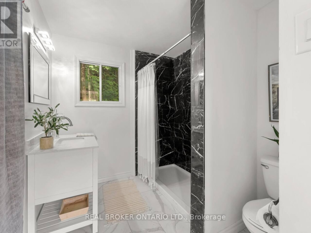 1027 SPENSOR'S TRAIL, 