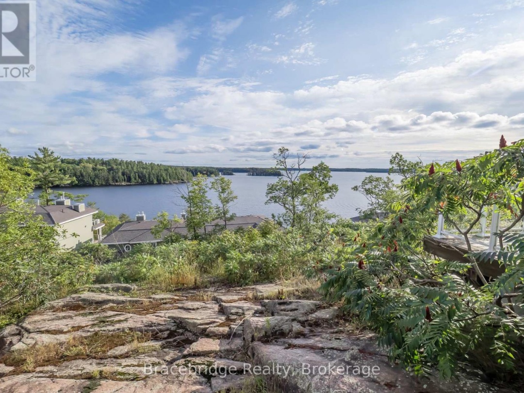 1869 MUSKOKA RD 118 W HIGHWAY, 
