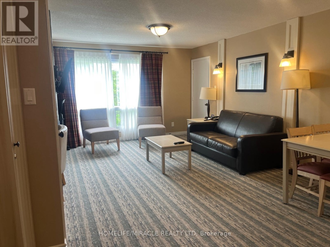 51/104 1235 Deerhurst Drive, Peninsula Lake