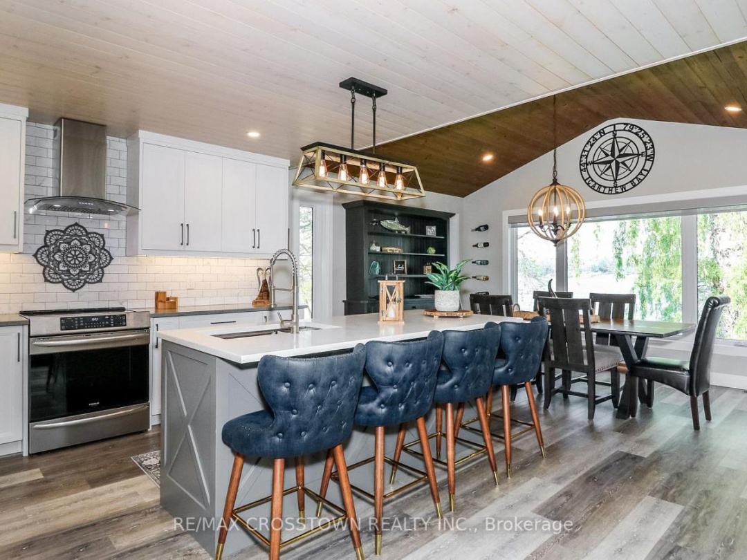 241 Eight Mile Point Road, Lake Simcoe