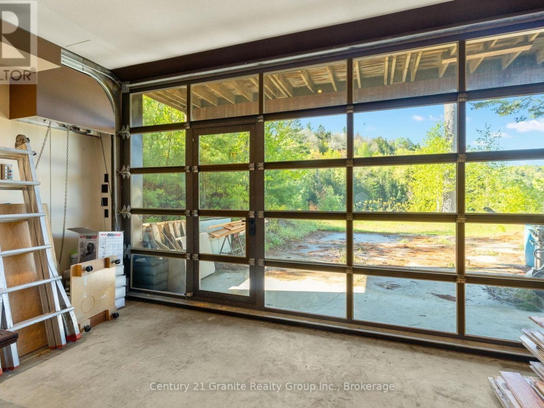 1226 TRAPLINE TRAIL, Bat Lake