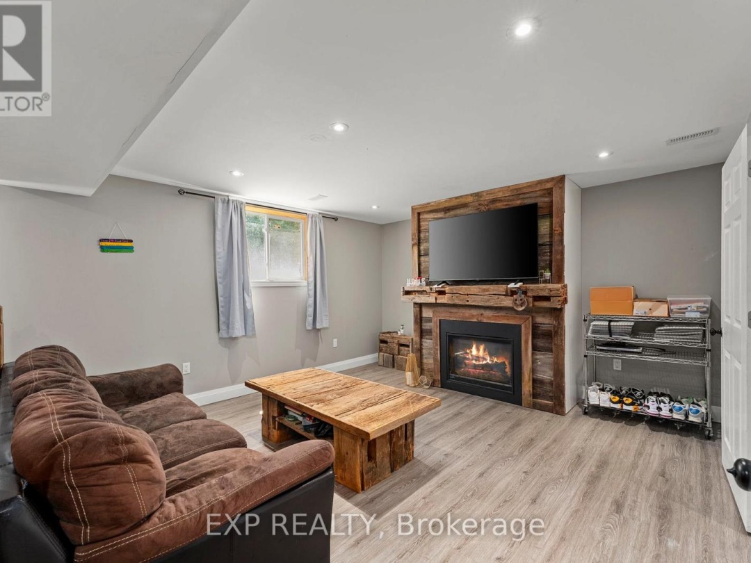 24115 THORAH PARK BOULEVARD, 