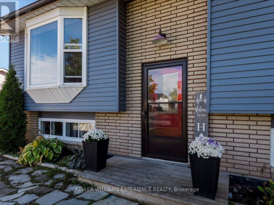 35 CHAMPLAIN CRESCENT, 