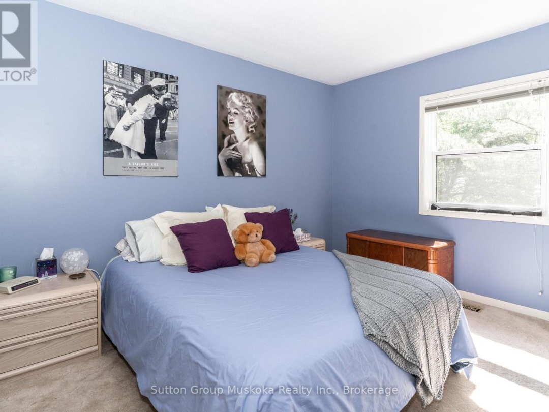 12 SILVER OAKS CRESCENT, 