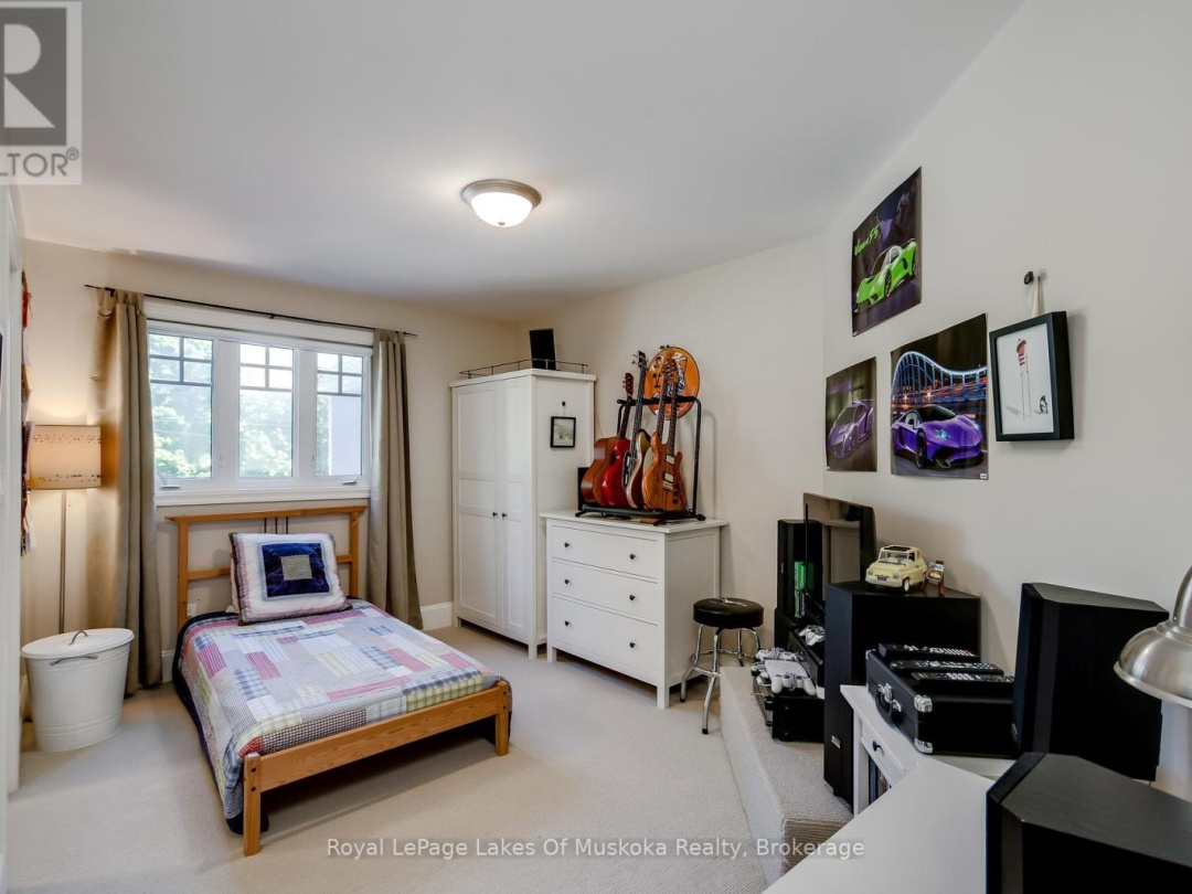 230 Ecclestone Drive, Bracebridge