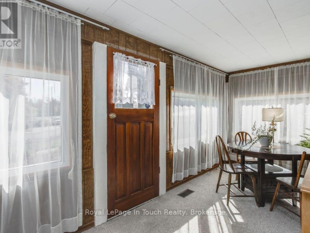 450 ASSINIBOIA STREET, 