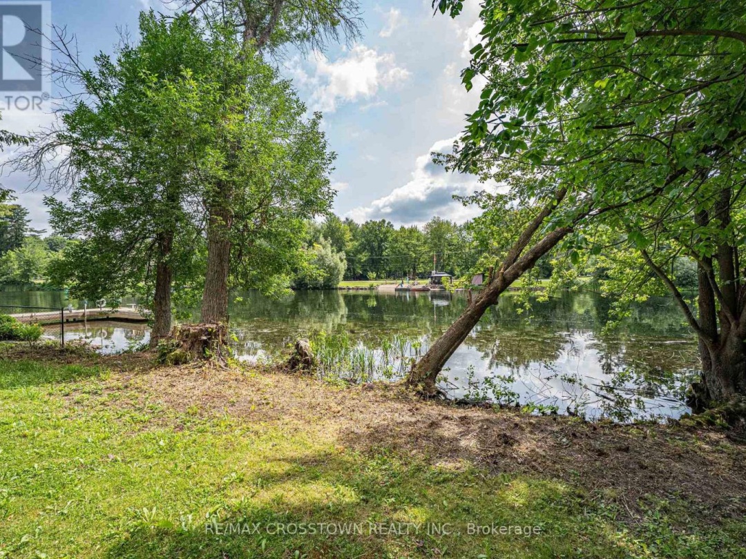 1705 PENINSULA PT ROAD, 
