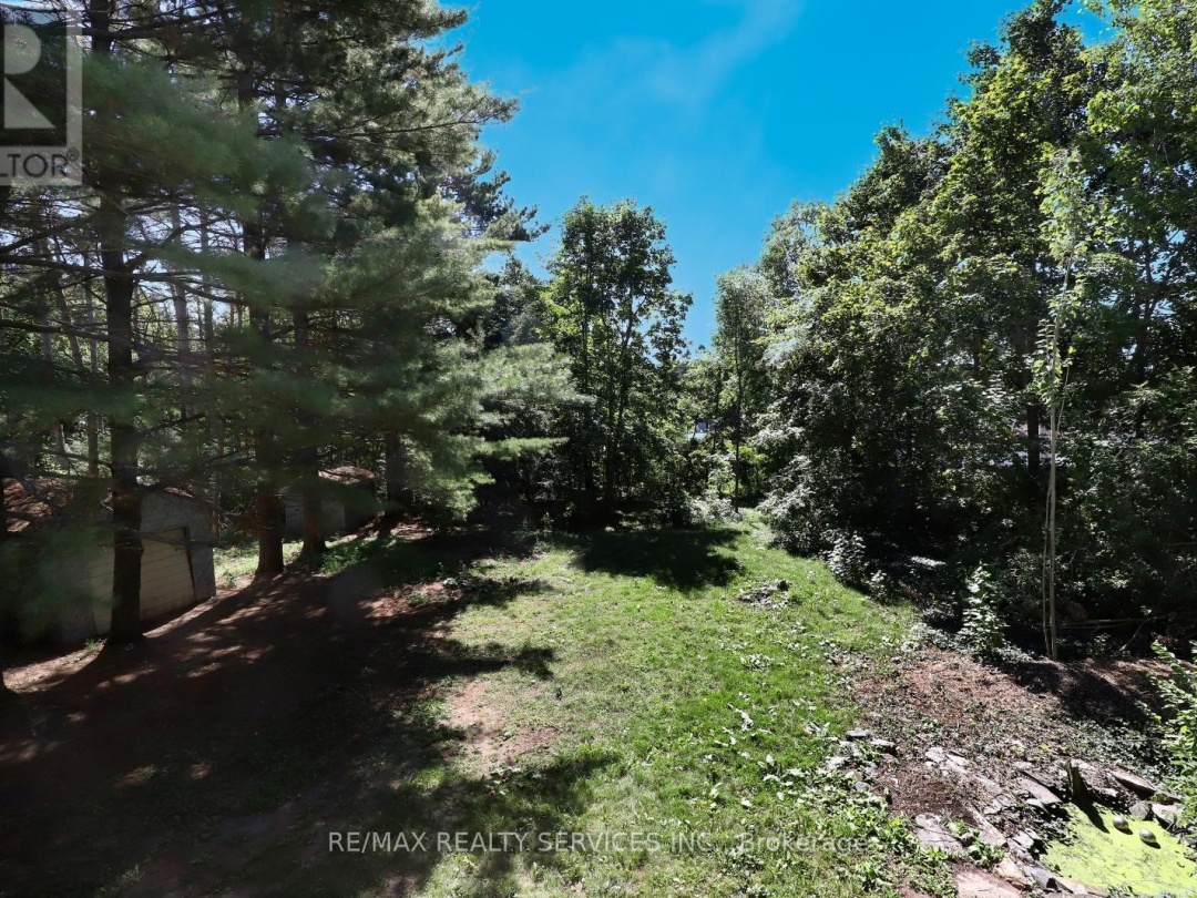 8570 HWY 12, 