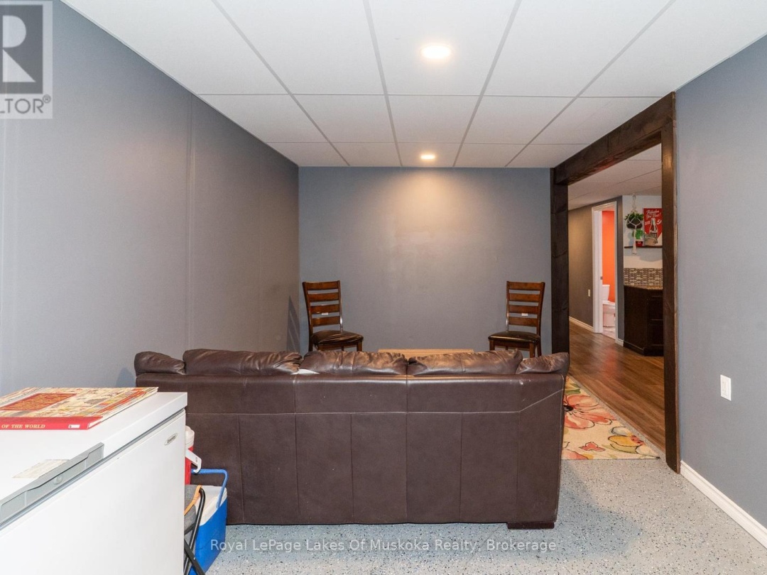 74 GLENCAIRN CRESCENT, 